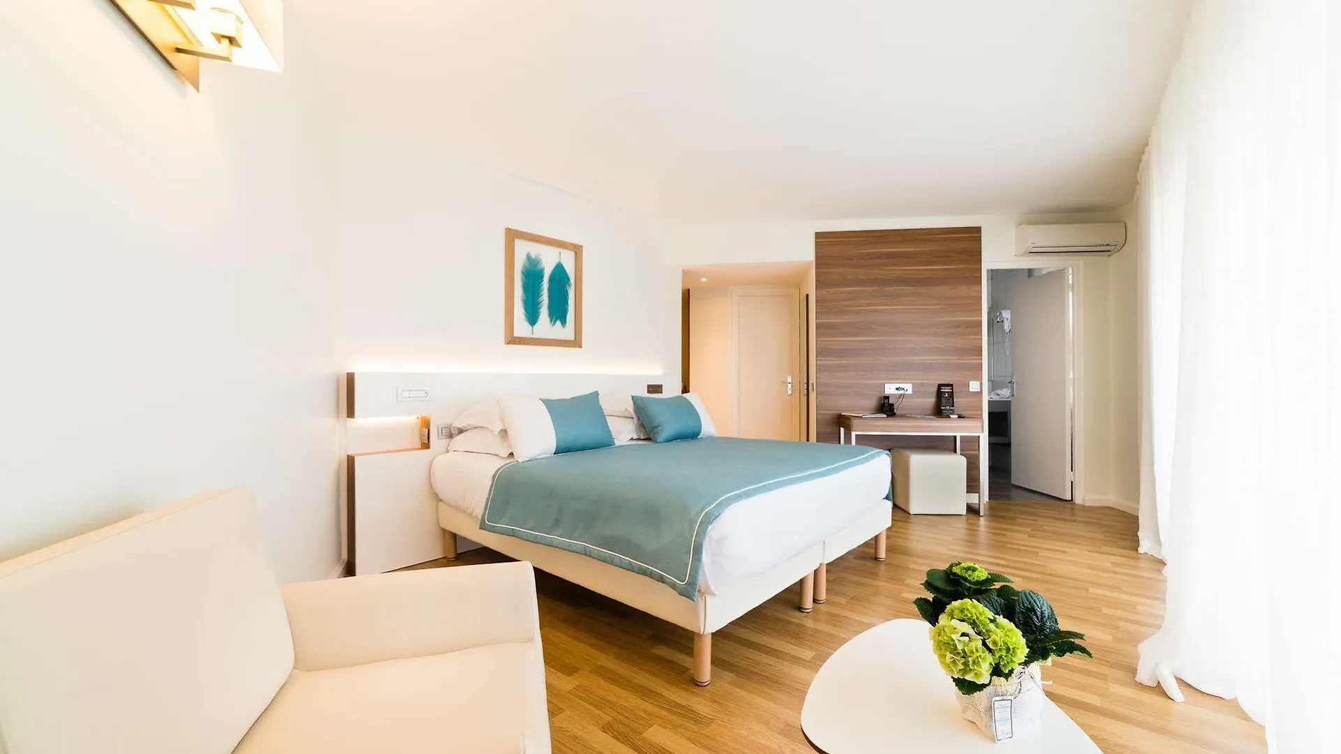 Hotel Helios Juan-les-Pins